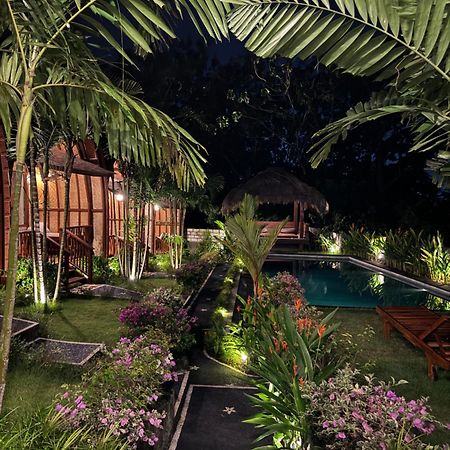 Uluwatu Sunrise Hotel Ungasan  Exterior photo